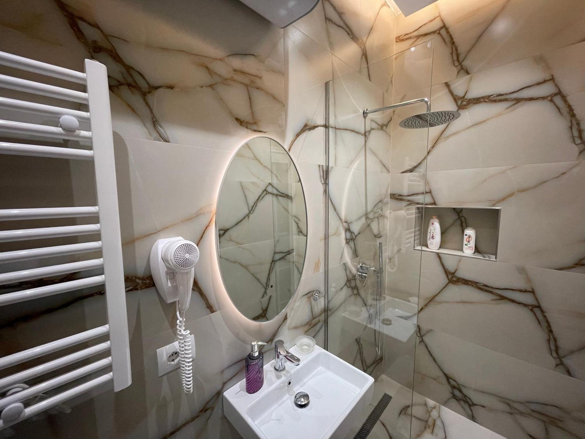 15 - Center Hotel Tirana
